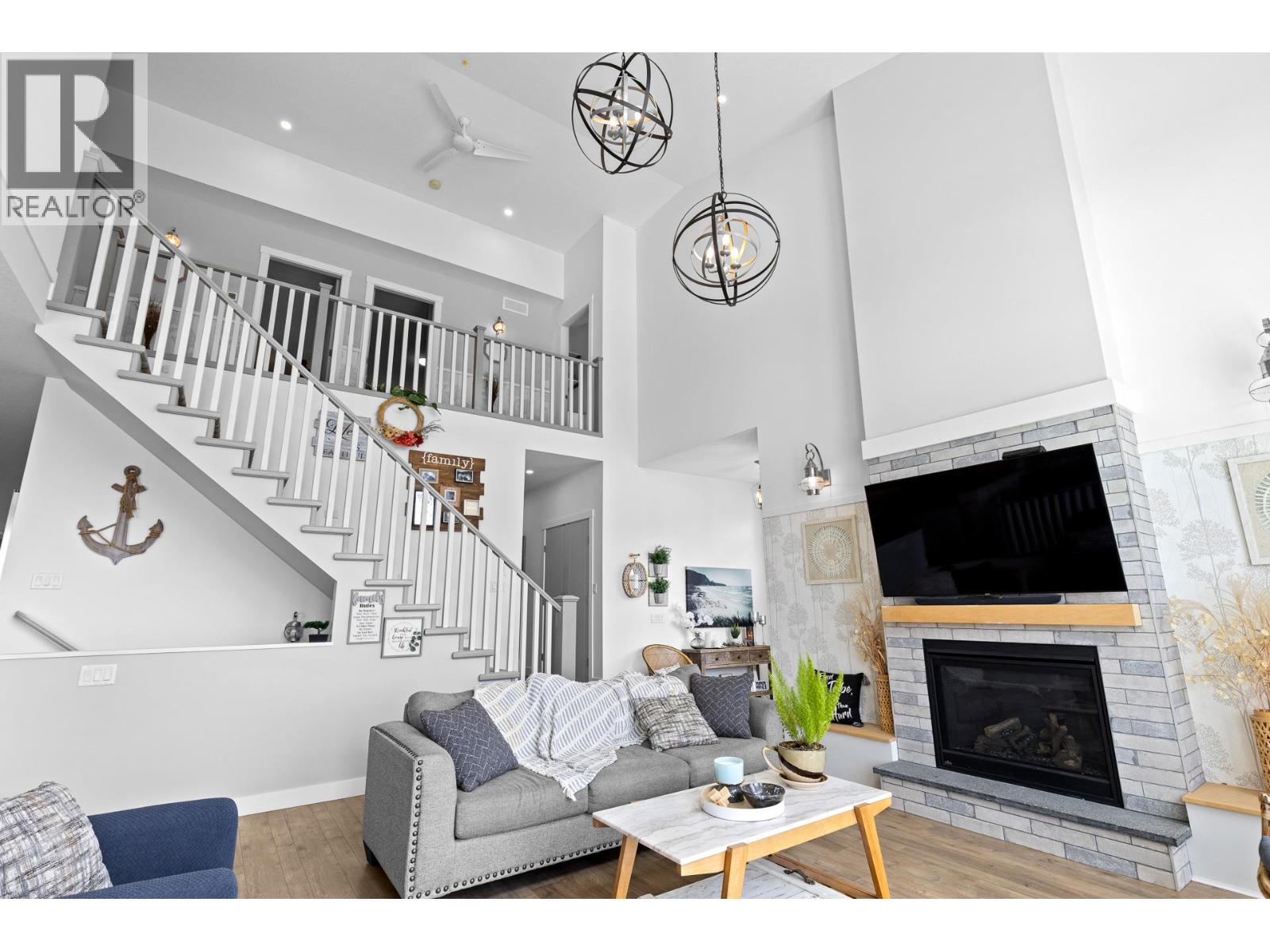 647 Mt Ida Drive - 10