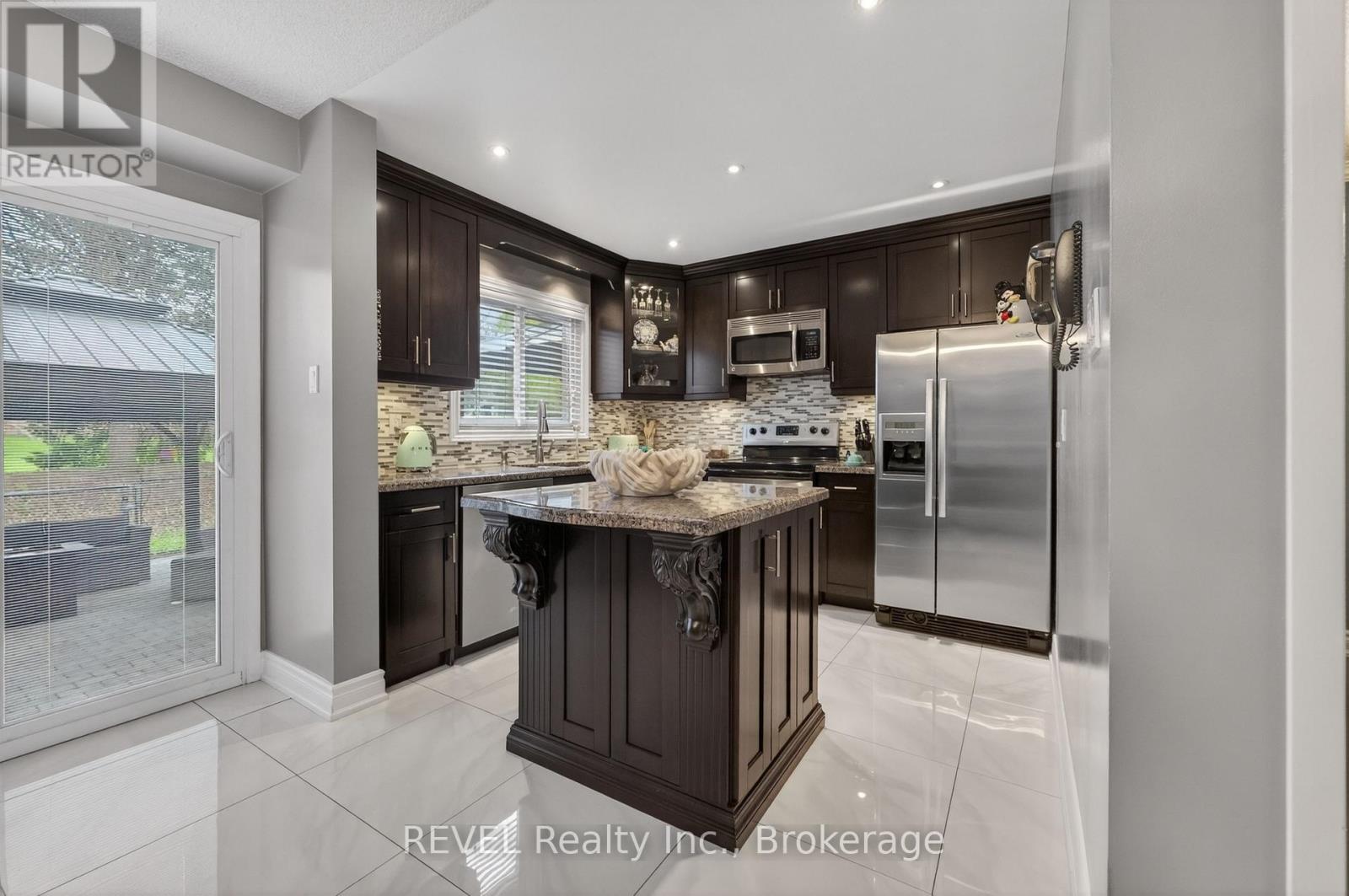 80 DUMFRIES AVENUE - 16