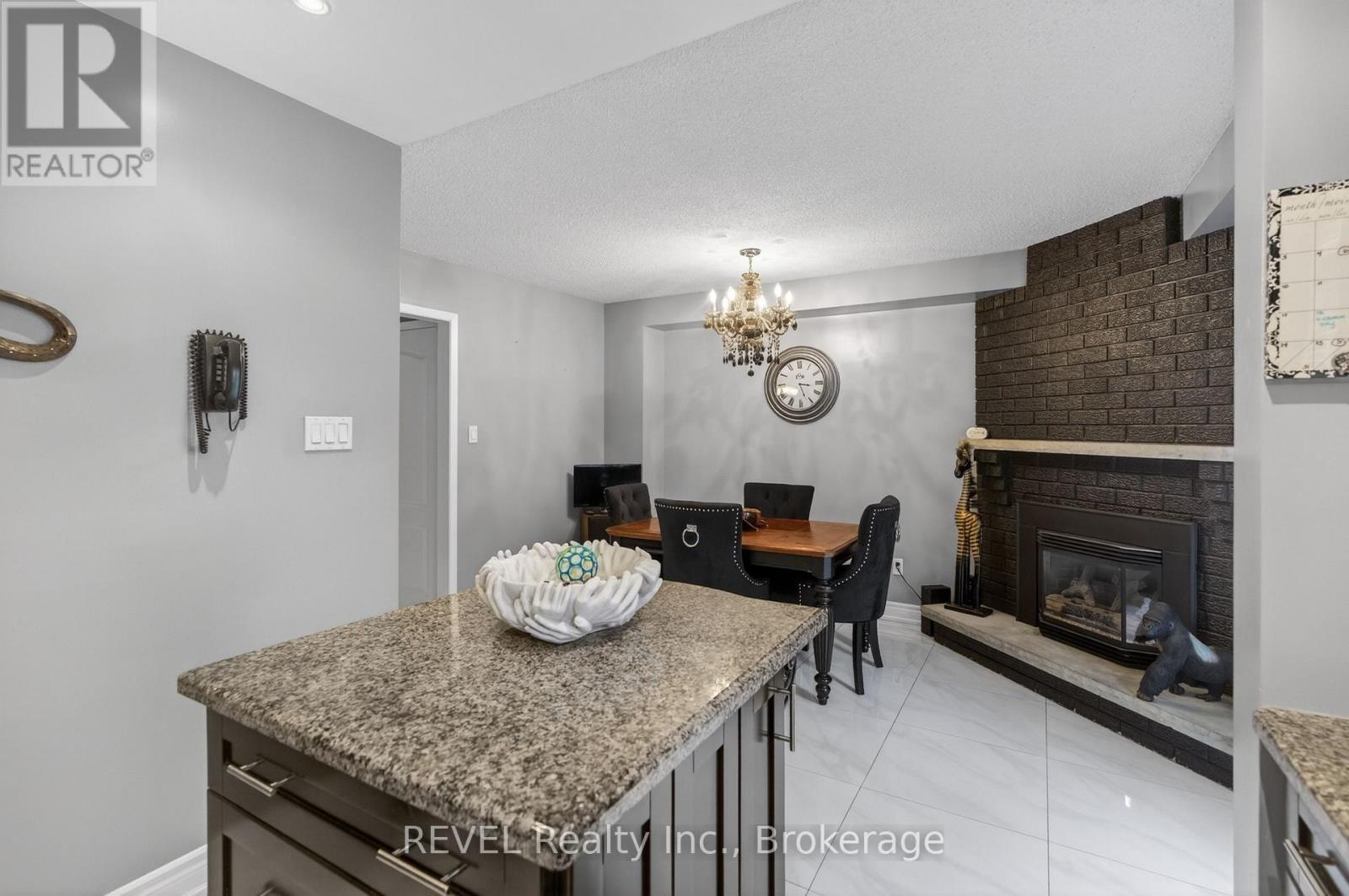 80 DUMFRIES AVENUE - 17