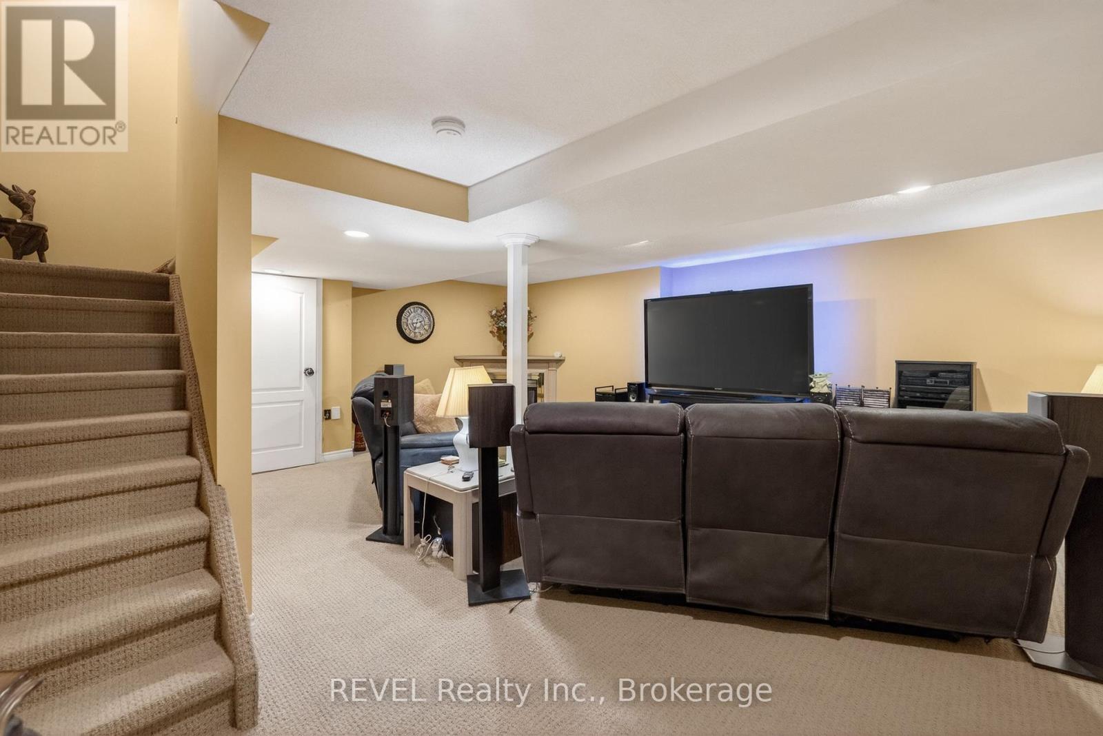 80 DUMFRIES AVENUE - 32