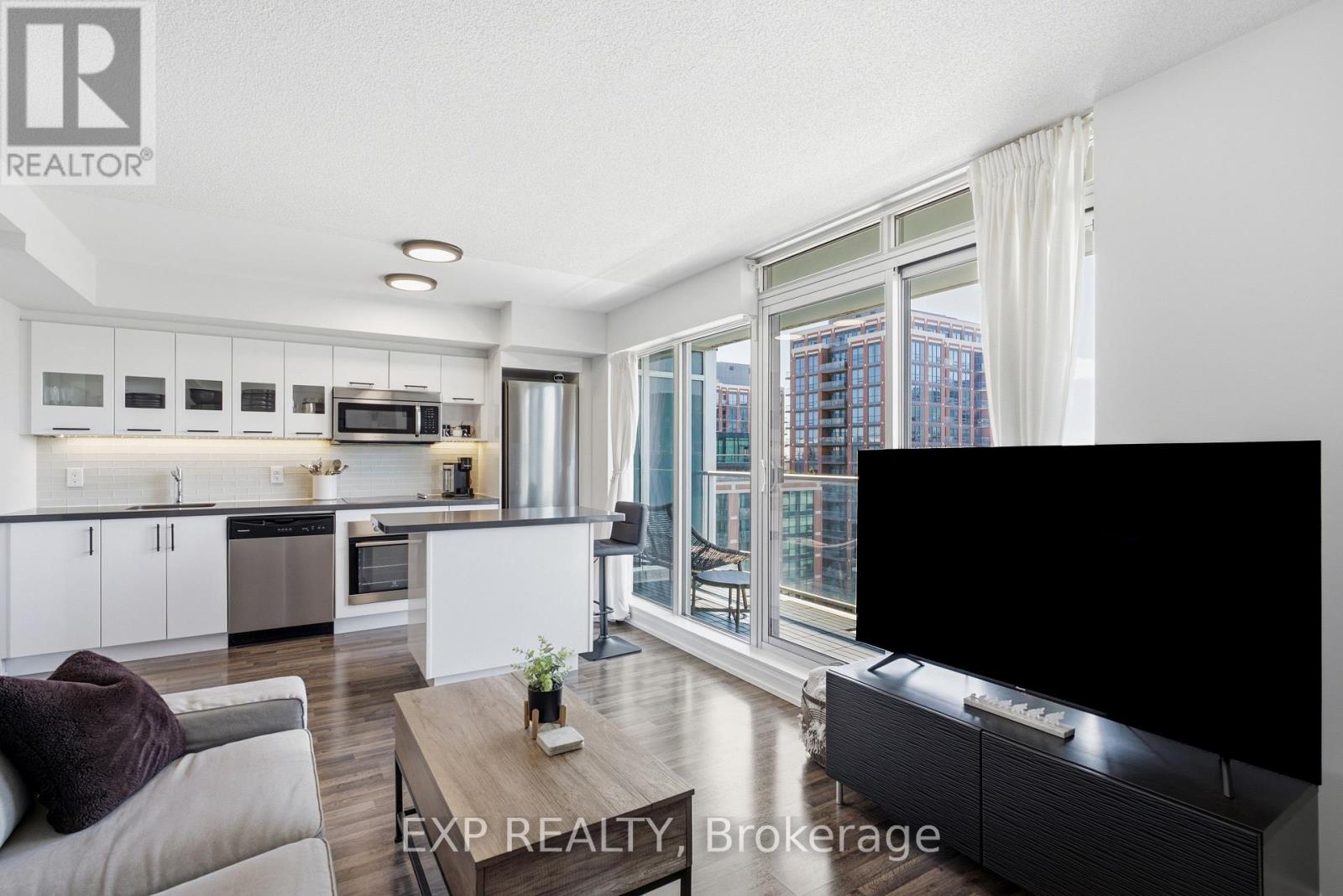 #E1108 555 WILSON AVENUE - Image 11