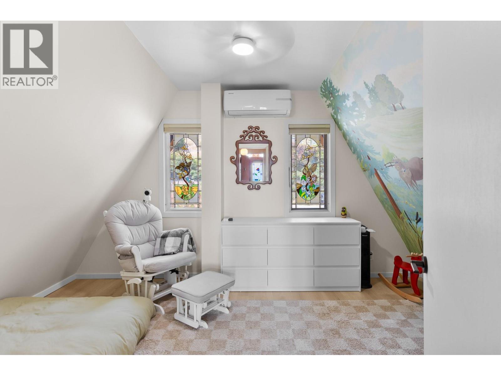 6431 Renfrew Road - 28