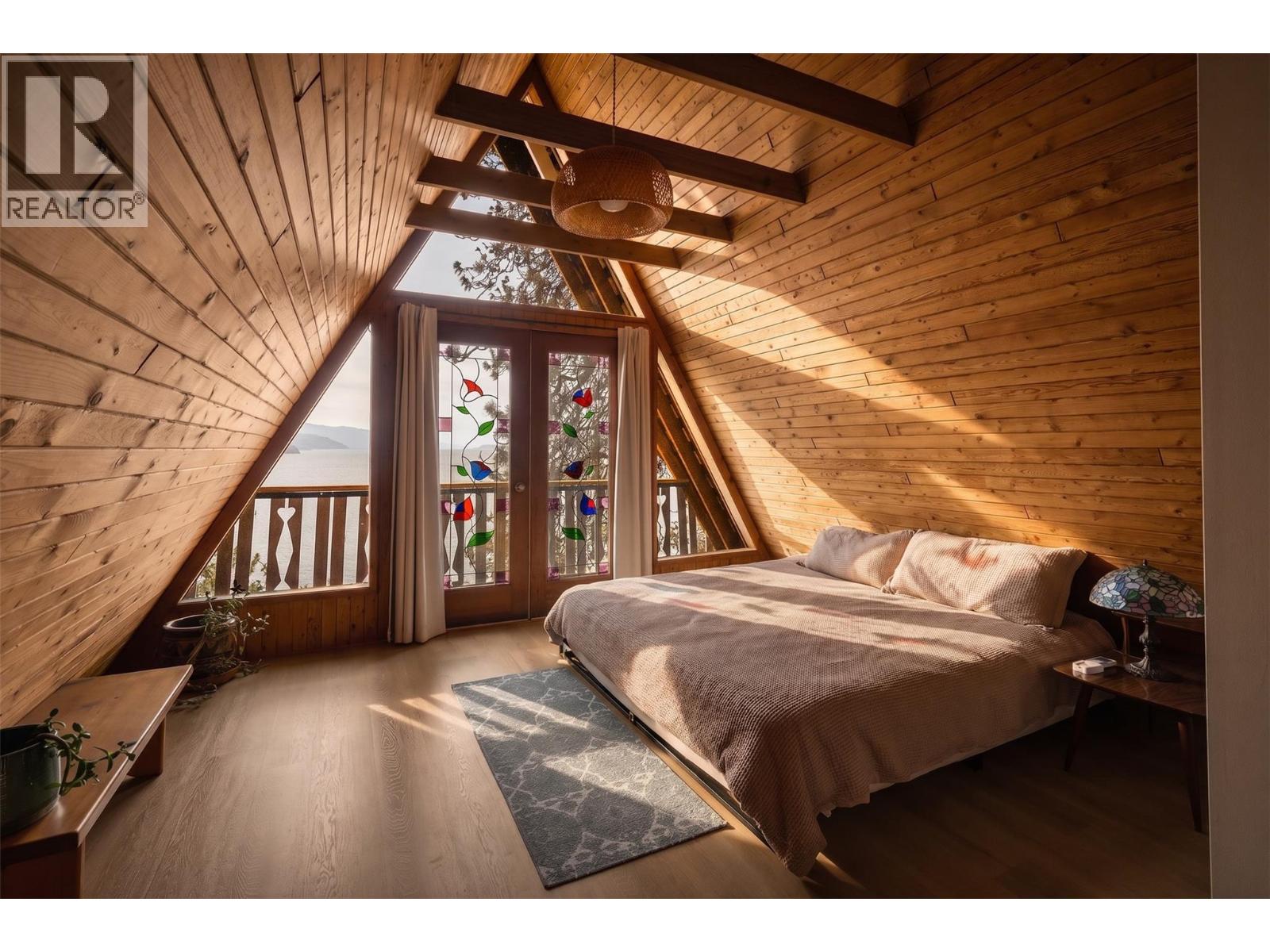 6431 Renfrew Road - 23