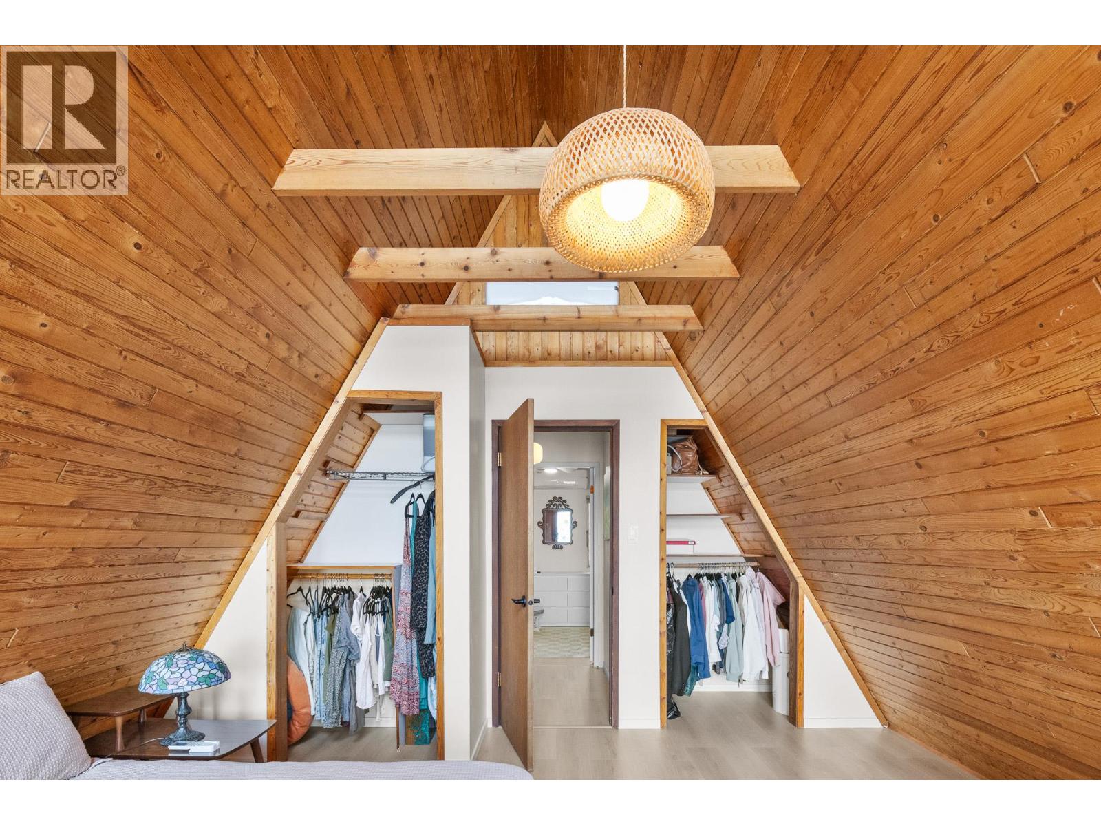 6431 Renfrew Road - 24