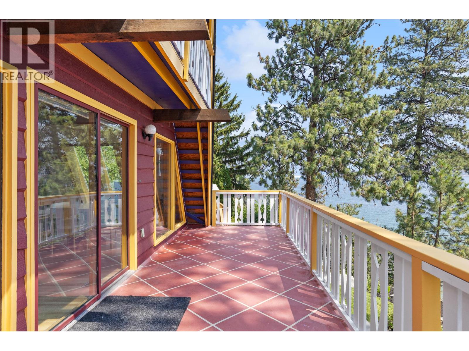 6431 Renfrew Road - 21