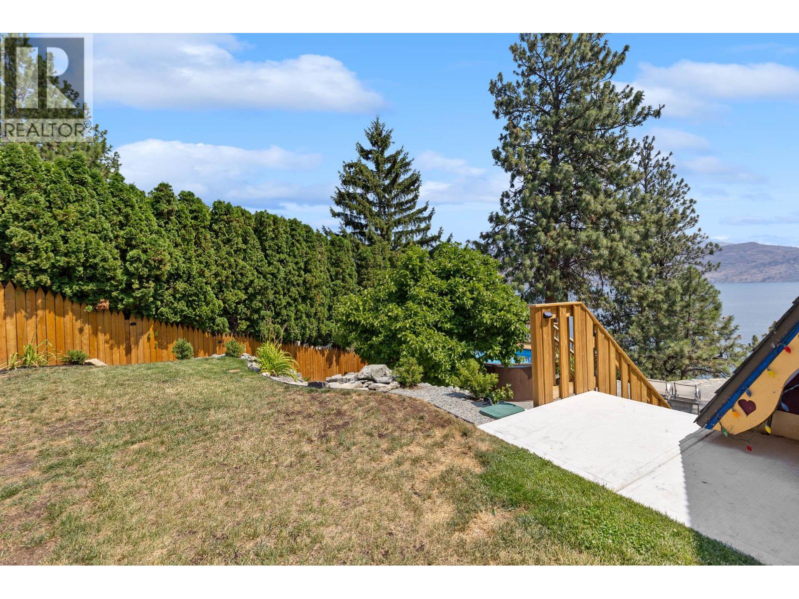 6431 Renfrew Road - 50