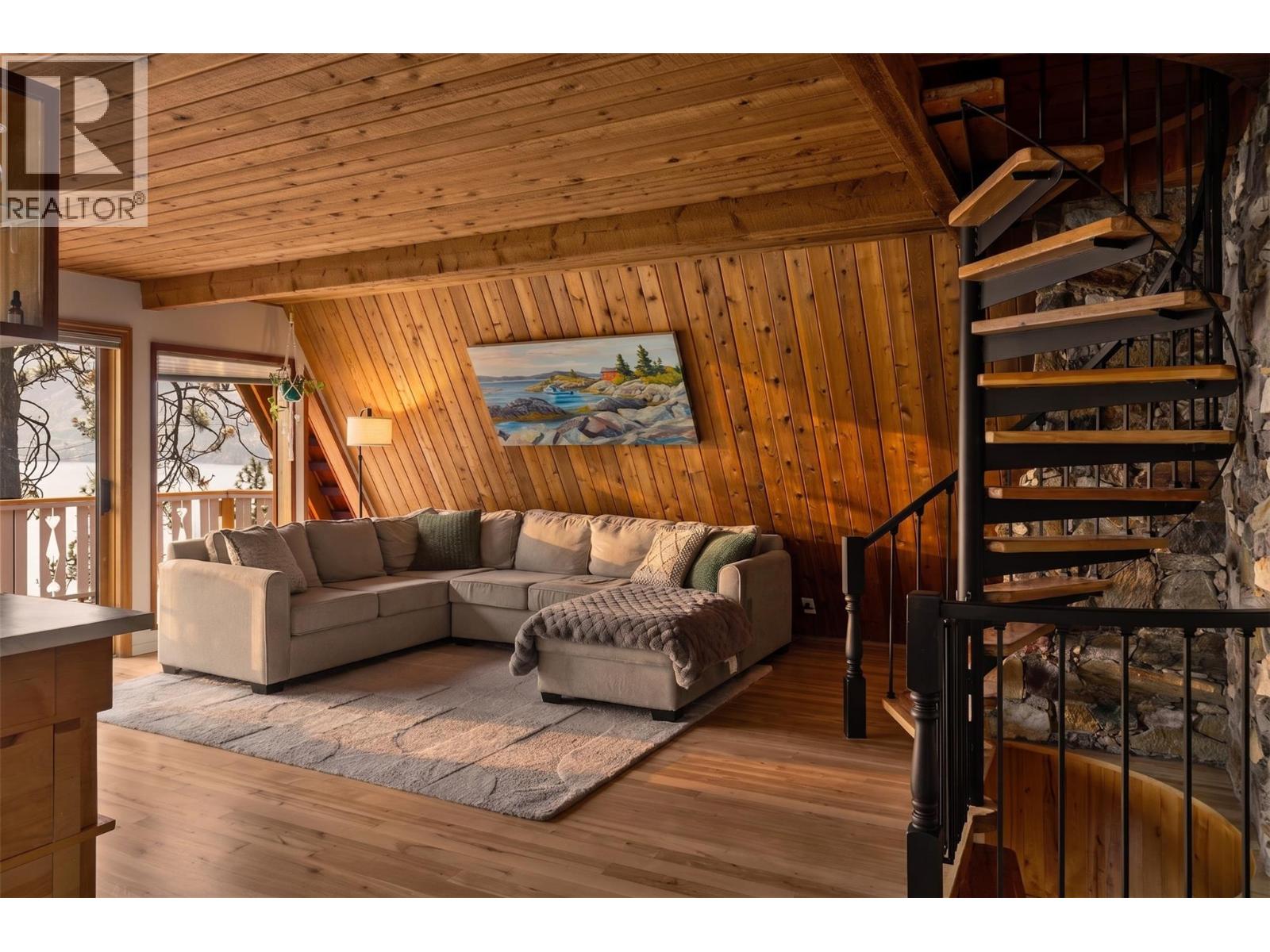 6431 Renfrew Road - 9