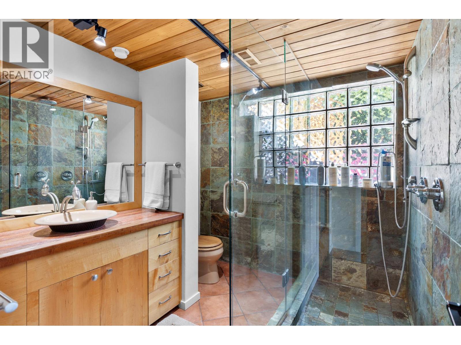 6431 Renfrew Road - 42