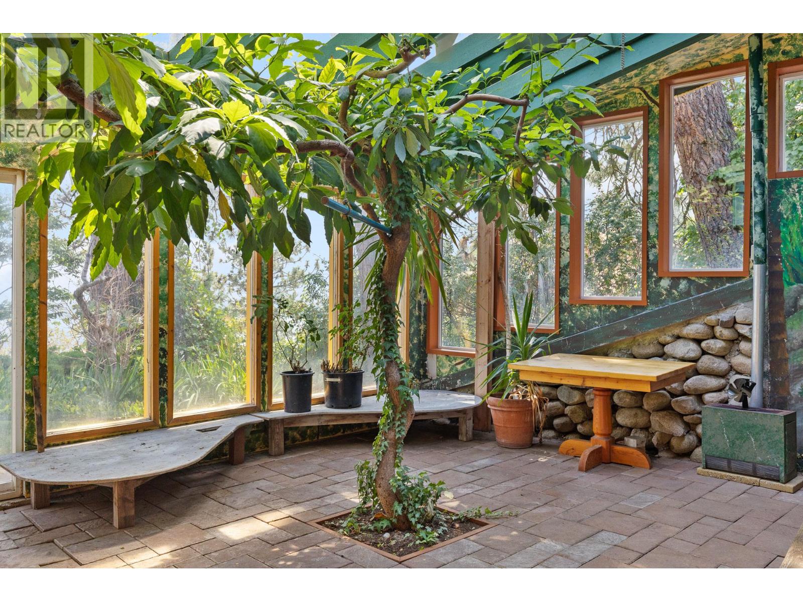 6431 Renfrew Road - 44