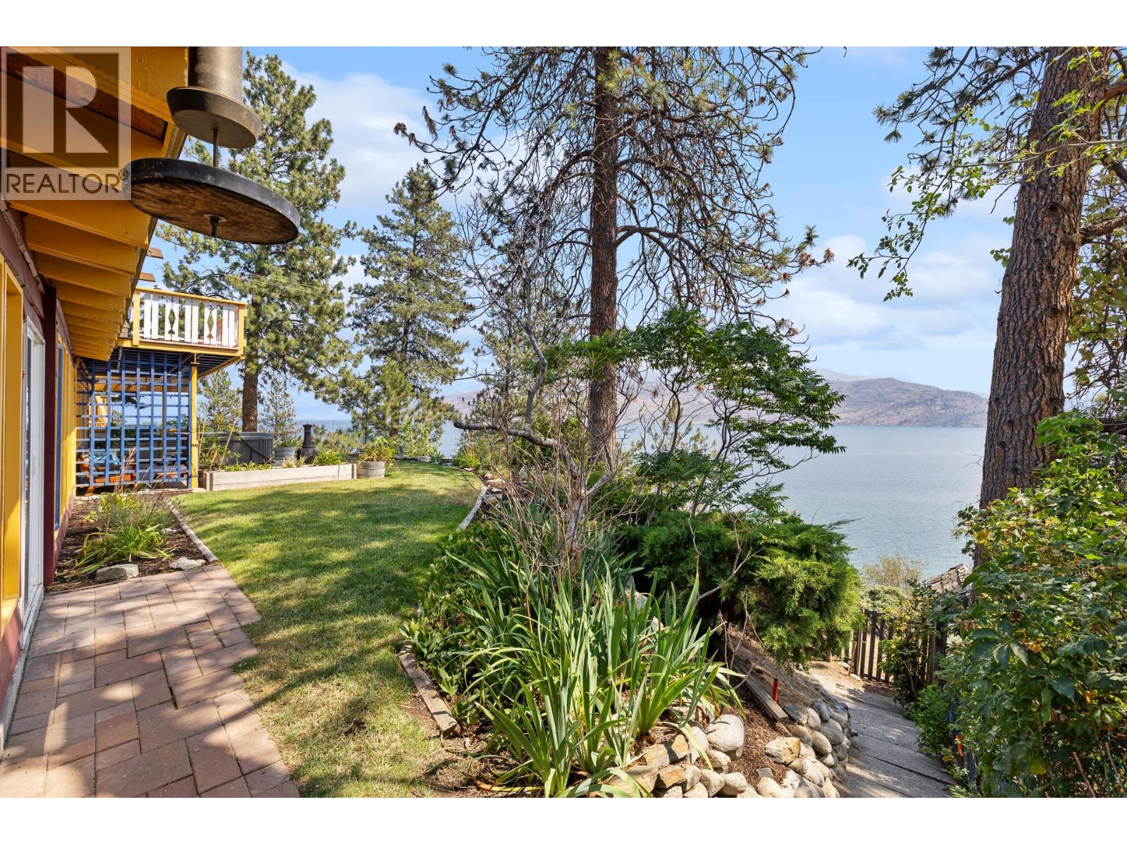 6431 Renfrew Road - 64