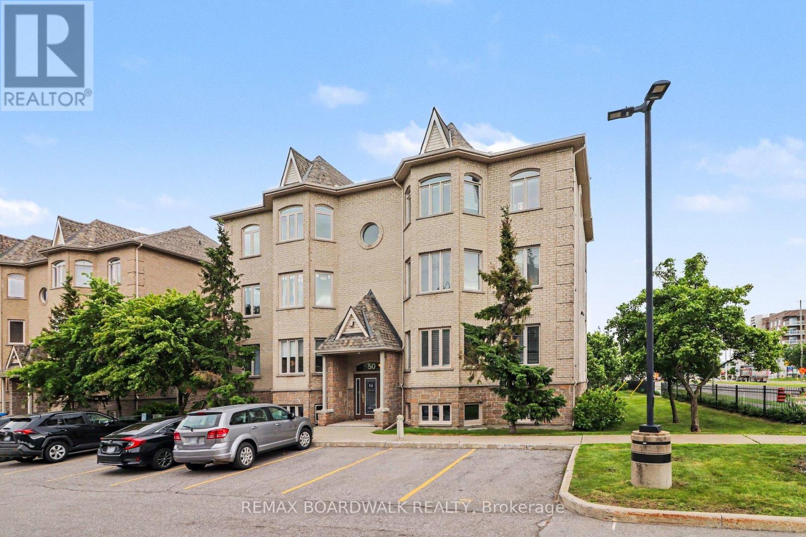 #7 50 BRIARGATE PRIVATE - 4