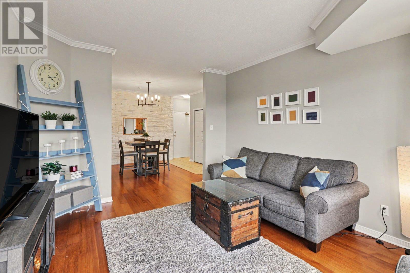 #7 50 BRIARGATE PRIVATE - 9