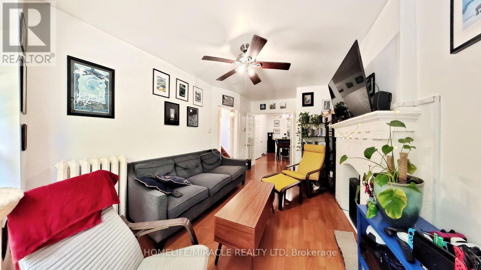 121 MEDLAND STREET - 16