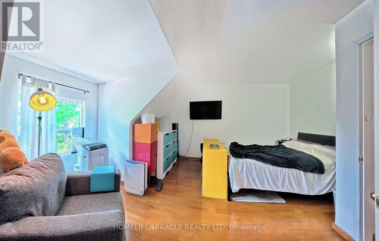 121 MEDLAND STREET - Image 21