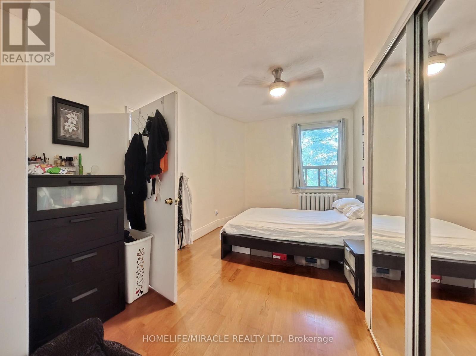 121 MEDLAND STREET - 28