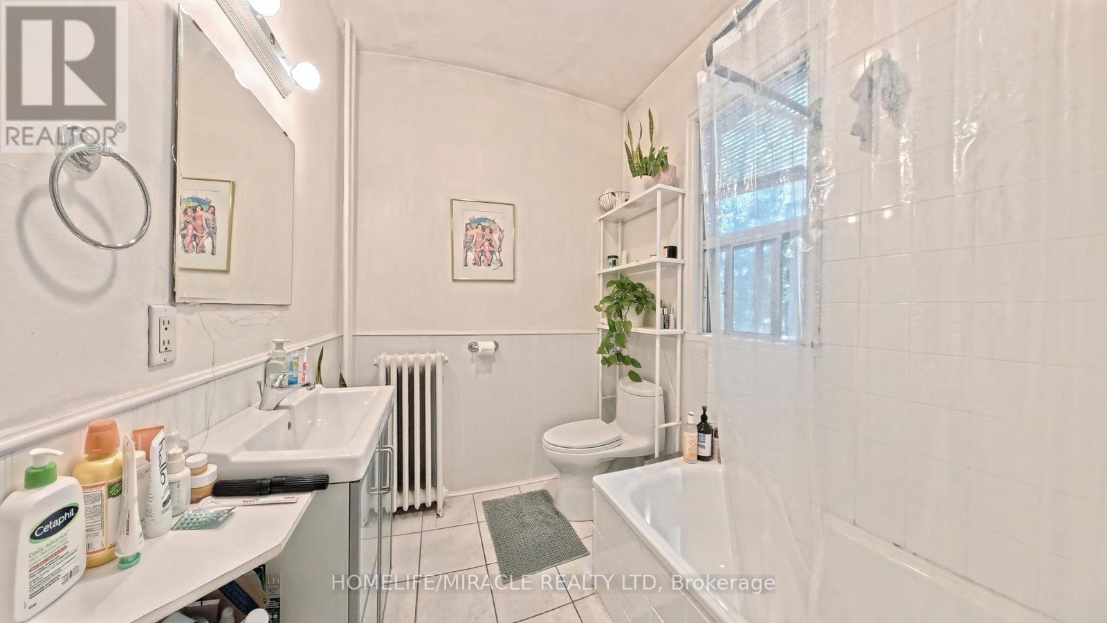 121 MEDLAND STREET - 29