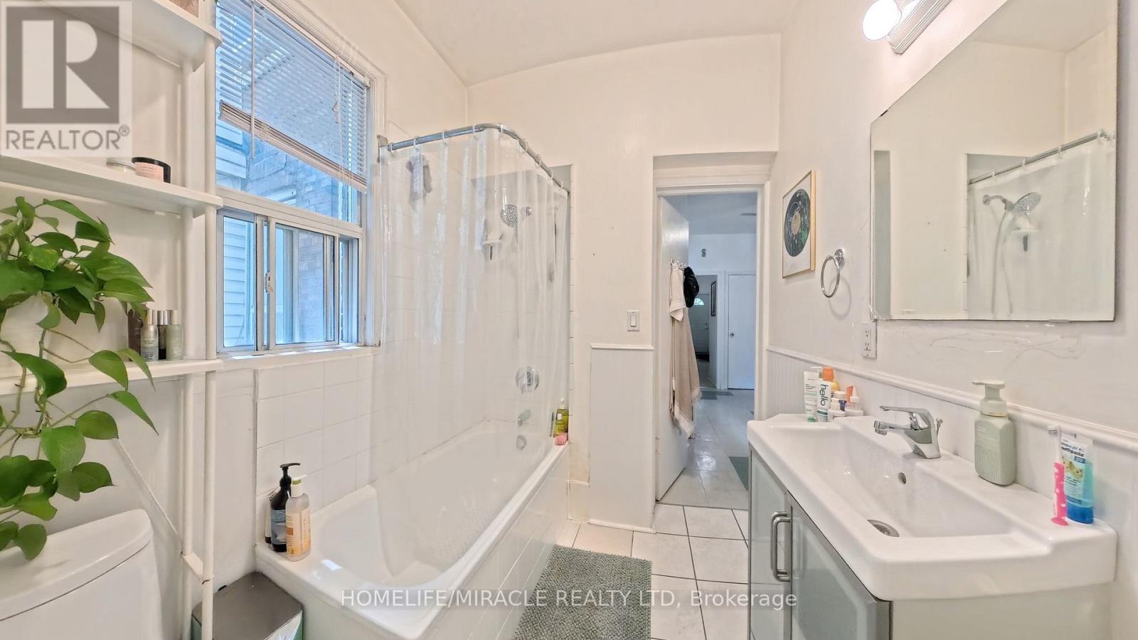 121 MEDLAND STREET - Image 30