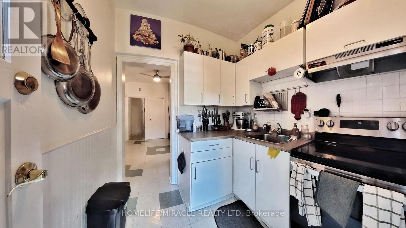 121 MEDLAND STREET - 31