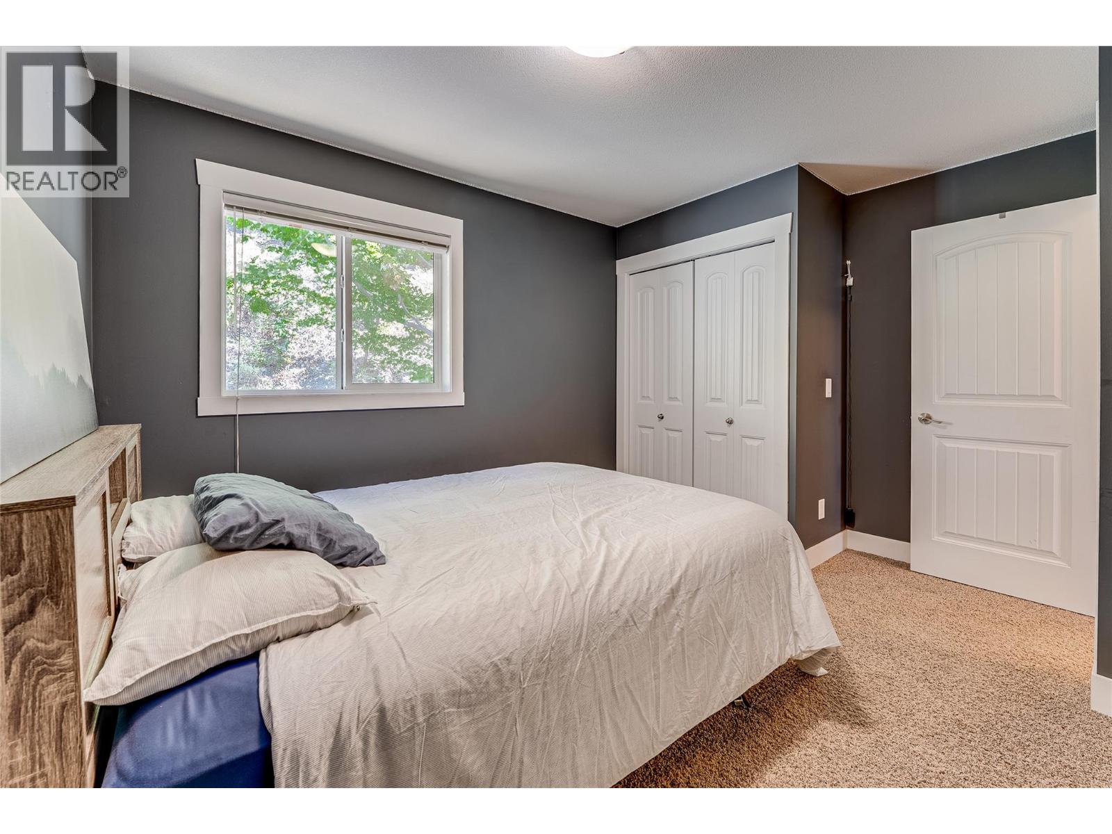 #4 995 Mt. Ida Drive - 23