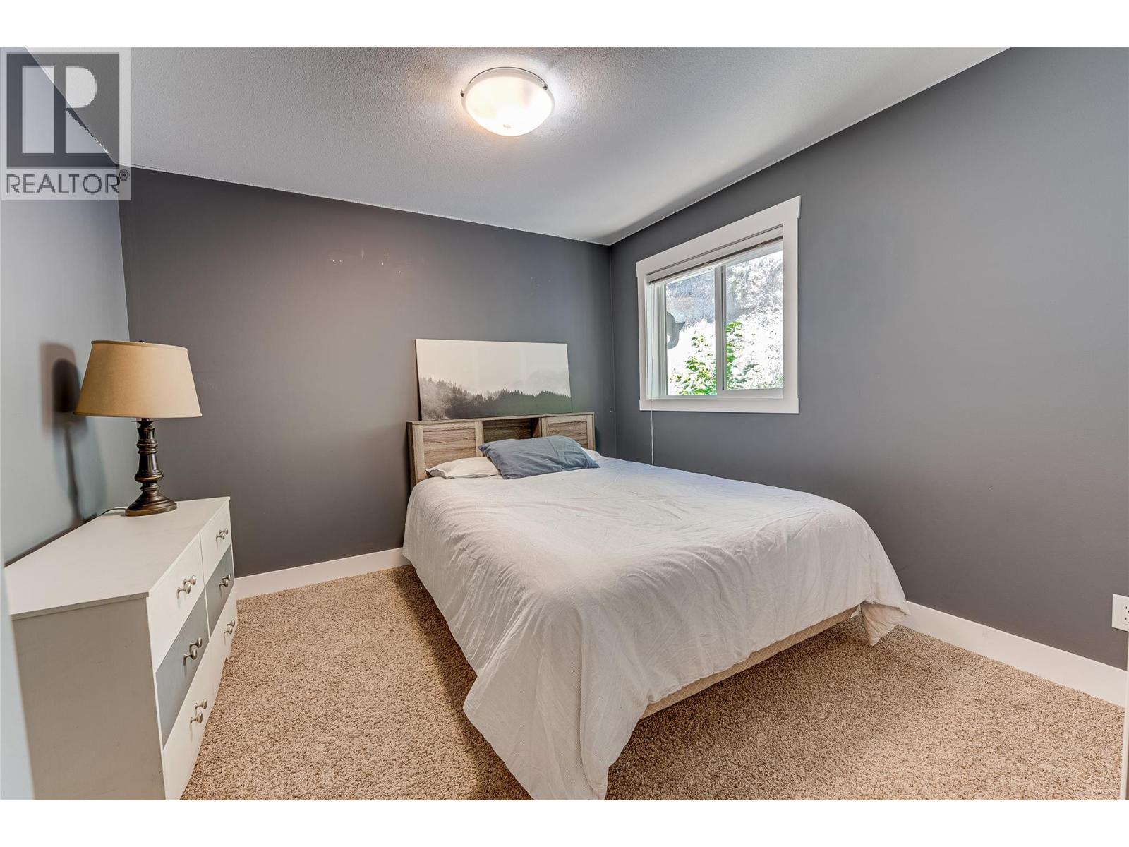#4 995 Mt. Ida Drive - 24