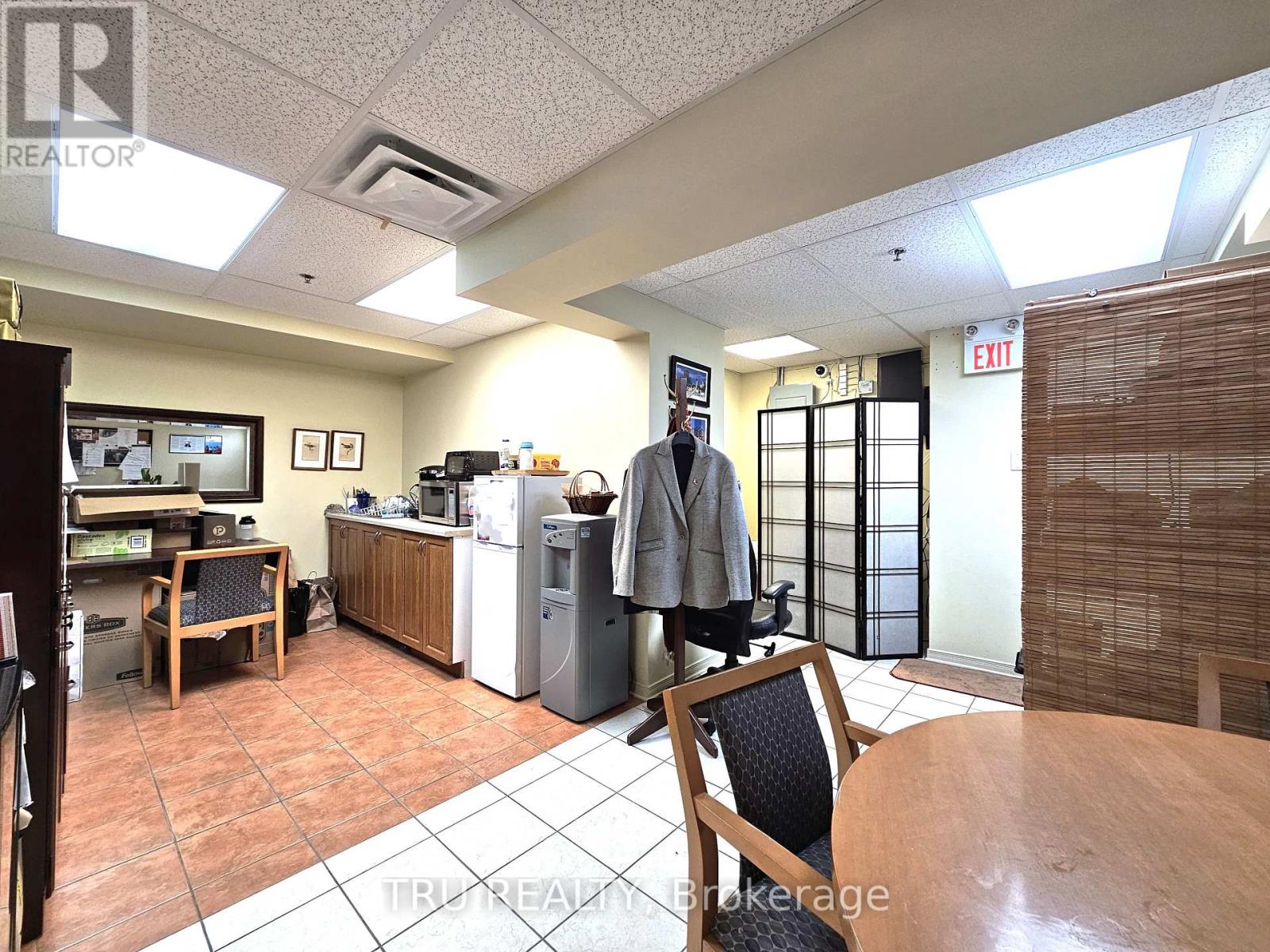 Retail for Rent in Ottawa – 20 – 838 SOMERSET STREET W, Ottawa – MLS# X13615278 - Image 16