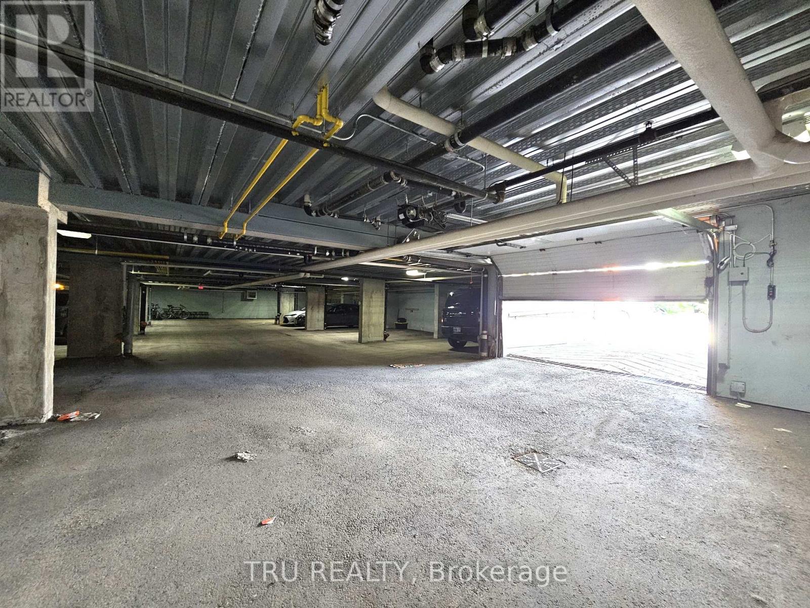 Retail for Rent in Ottawa – 20 – 838 SOMERSET STREET W, Ottawa – MLS# X13615278 - Image 18