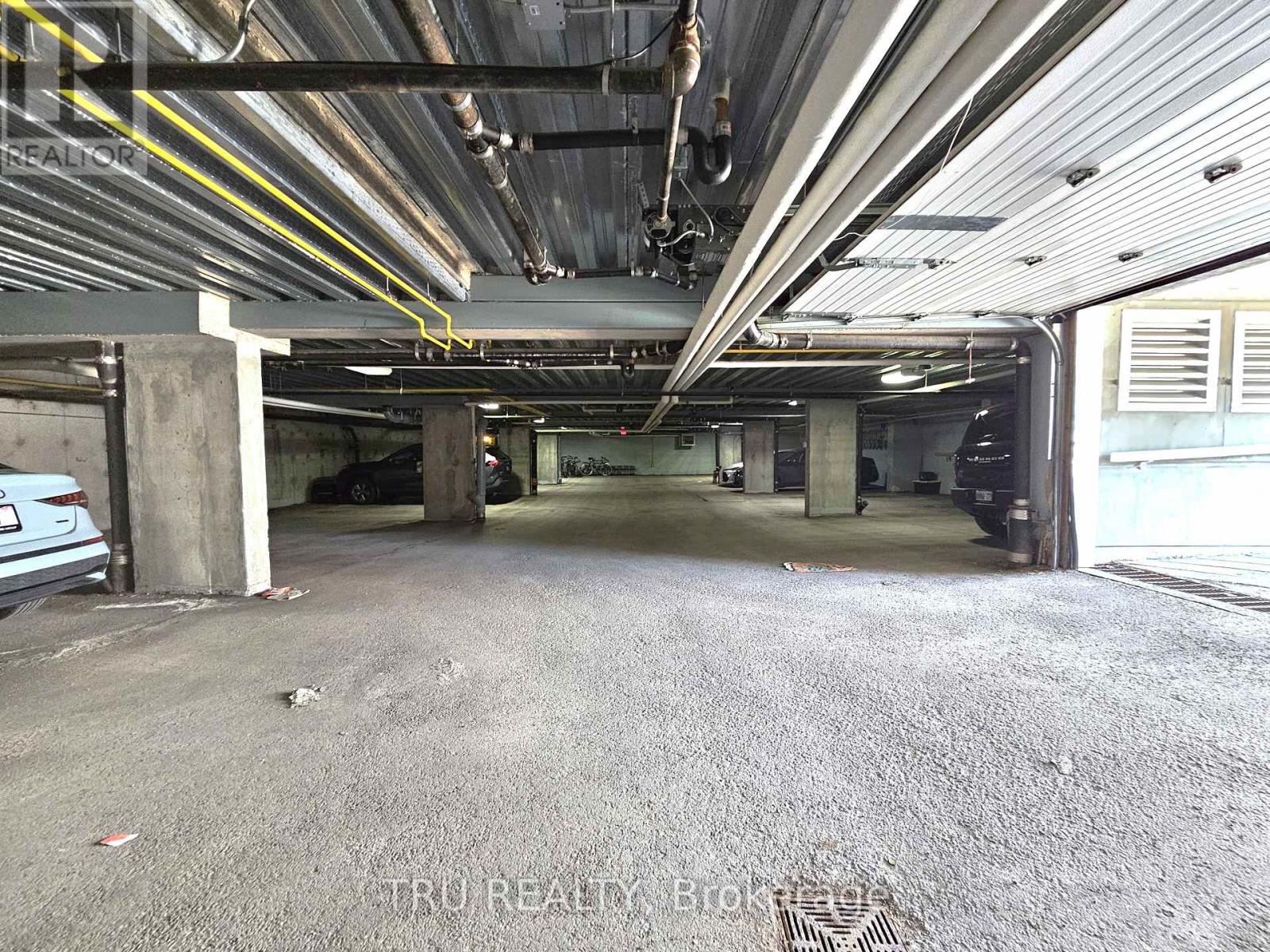 Retail for Rent in Ottawa – 20 – 838 SOMERSET STREET W, Ottawa – MLS# X13615278 - Image 19