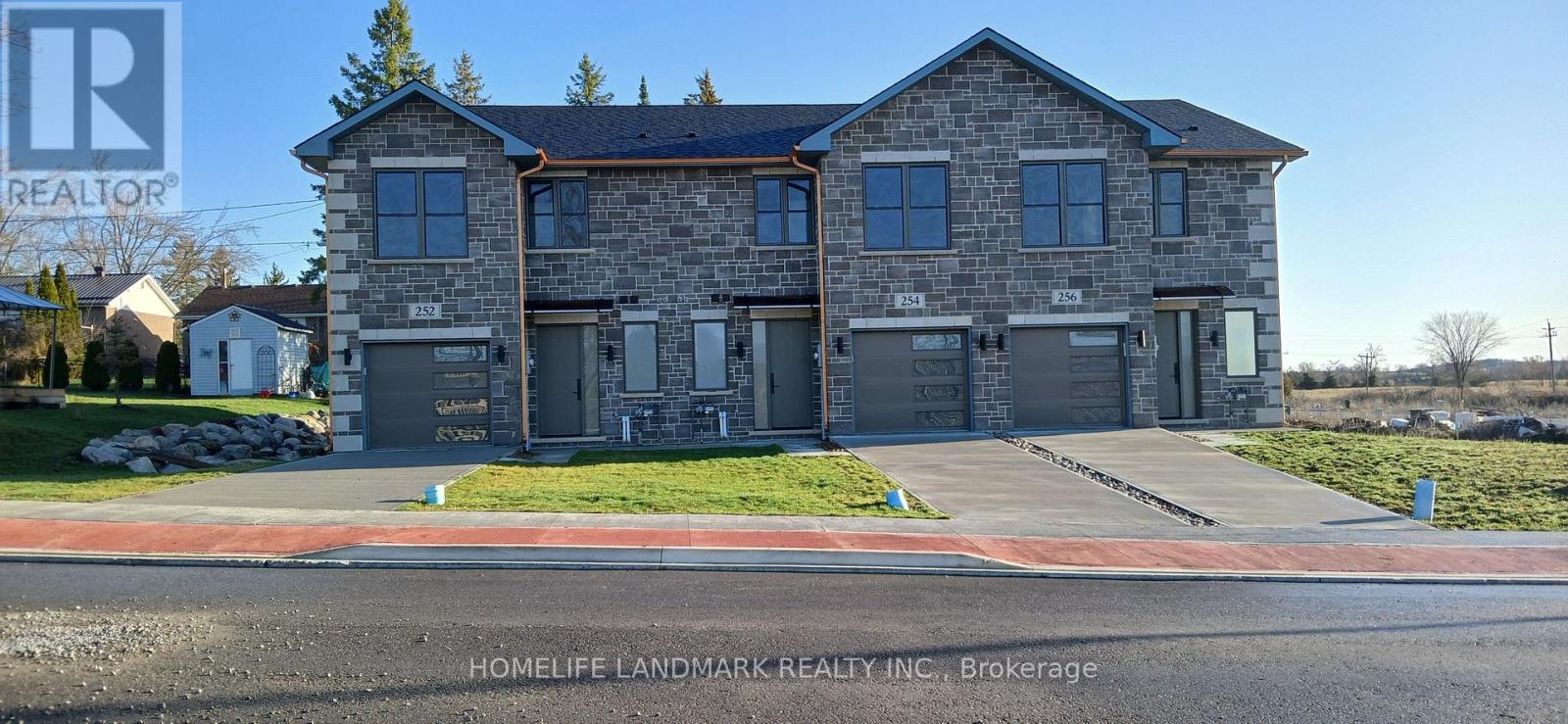 254 NASEBY STREET - 2