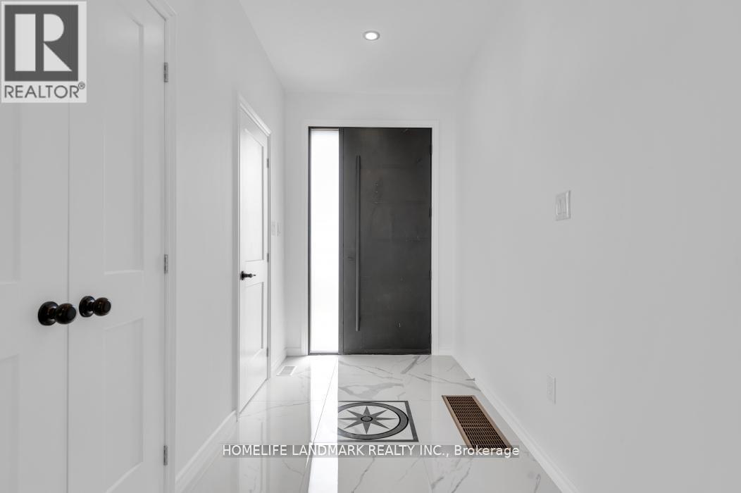 254 NASEBY STREET - 8