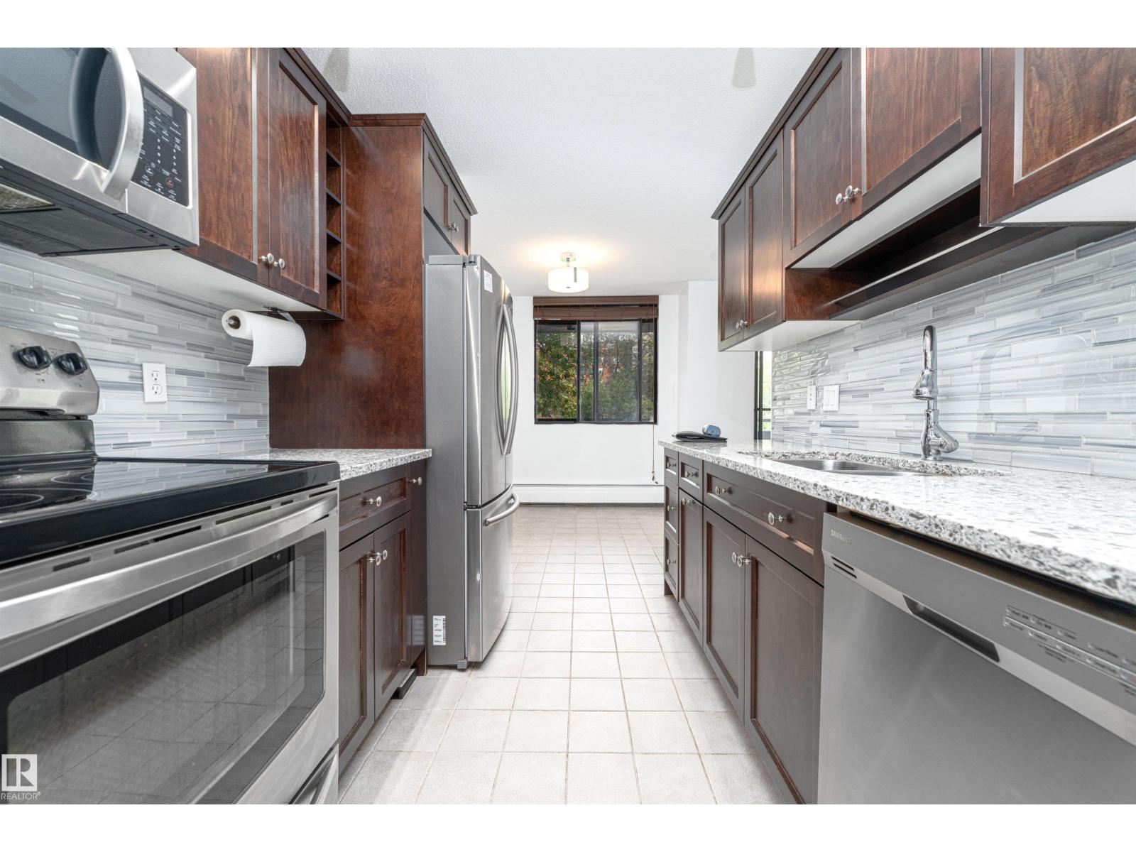 #302 10160 115 ST NW - Image 23