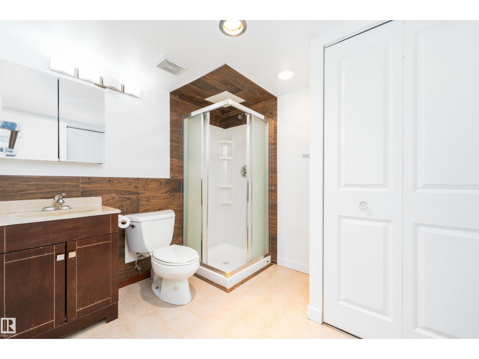 #302 10160 115 ST NW - 29