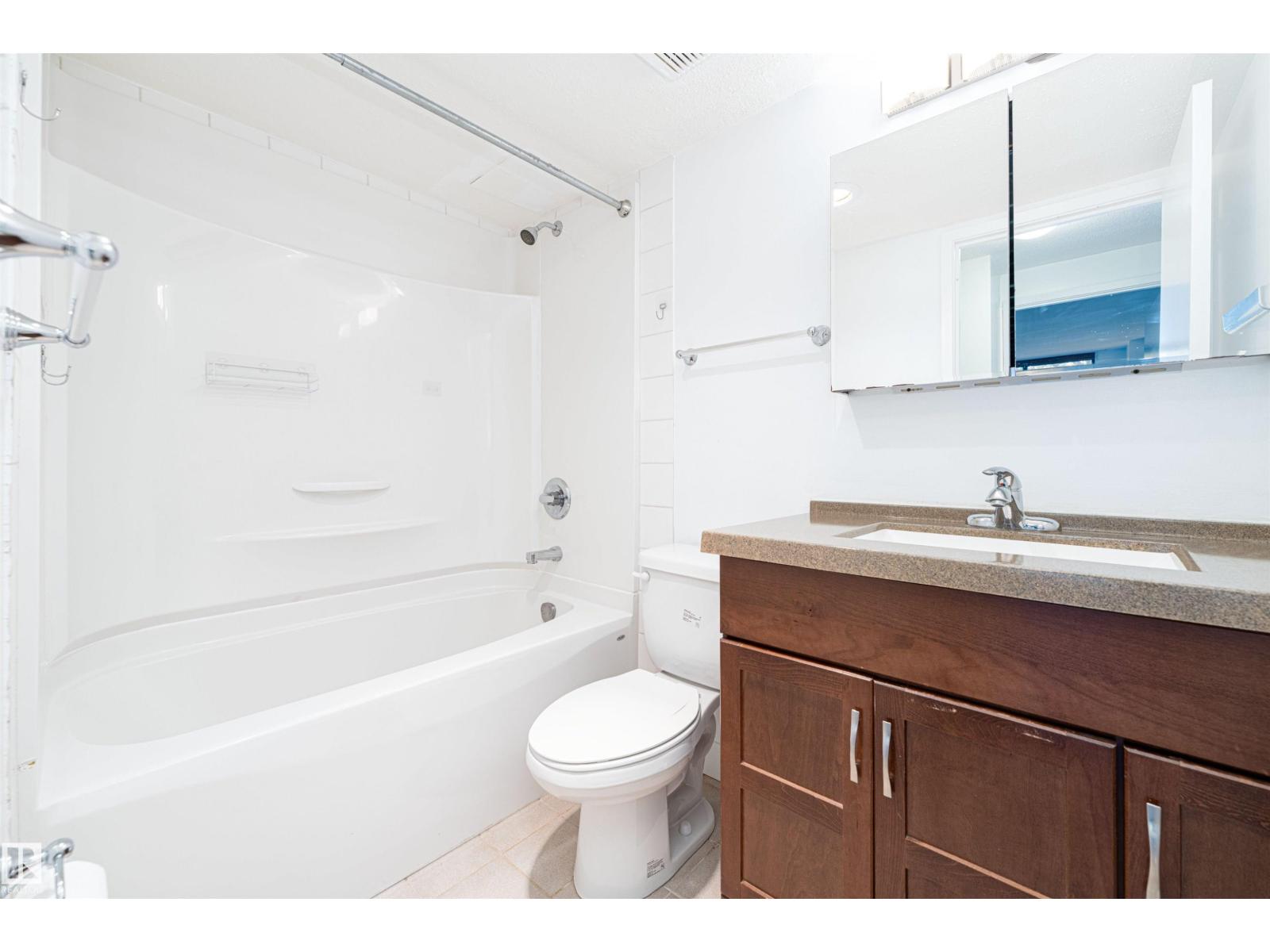 #302 10160 115 ST NW - Image 39