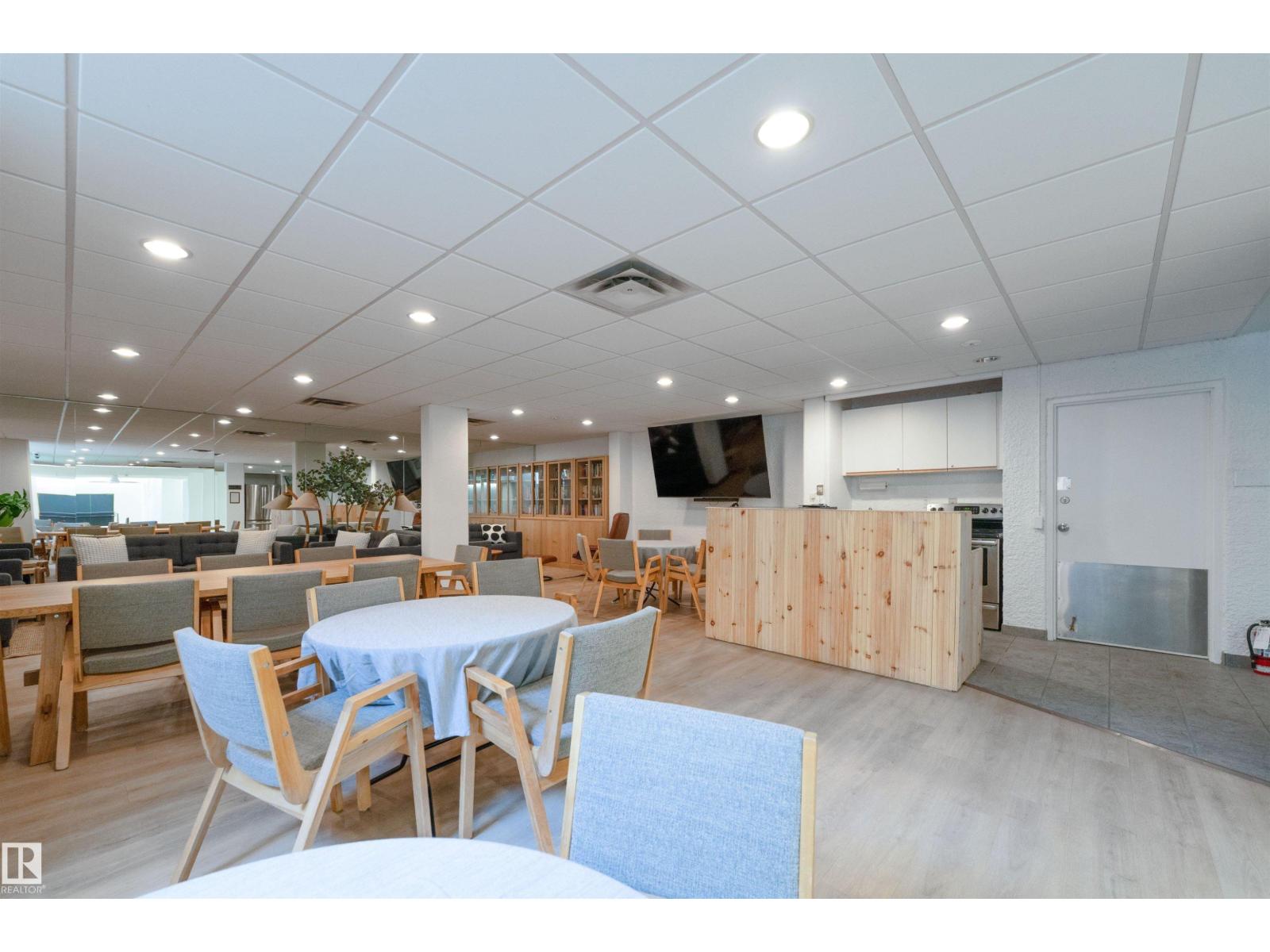 #302 10160 115 ST NW - Image 44