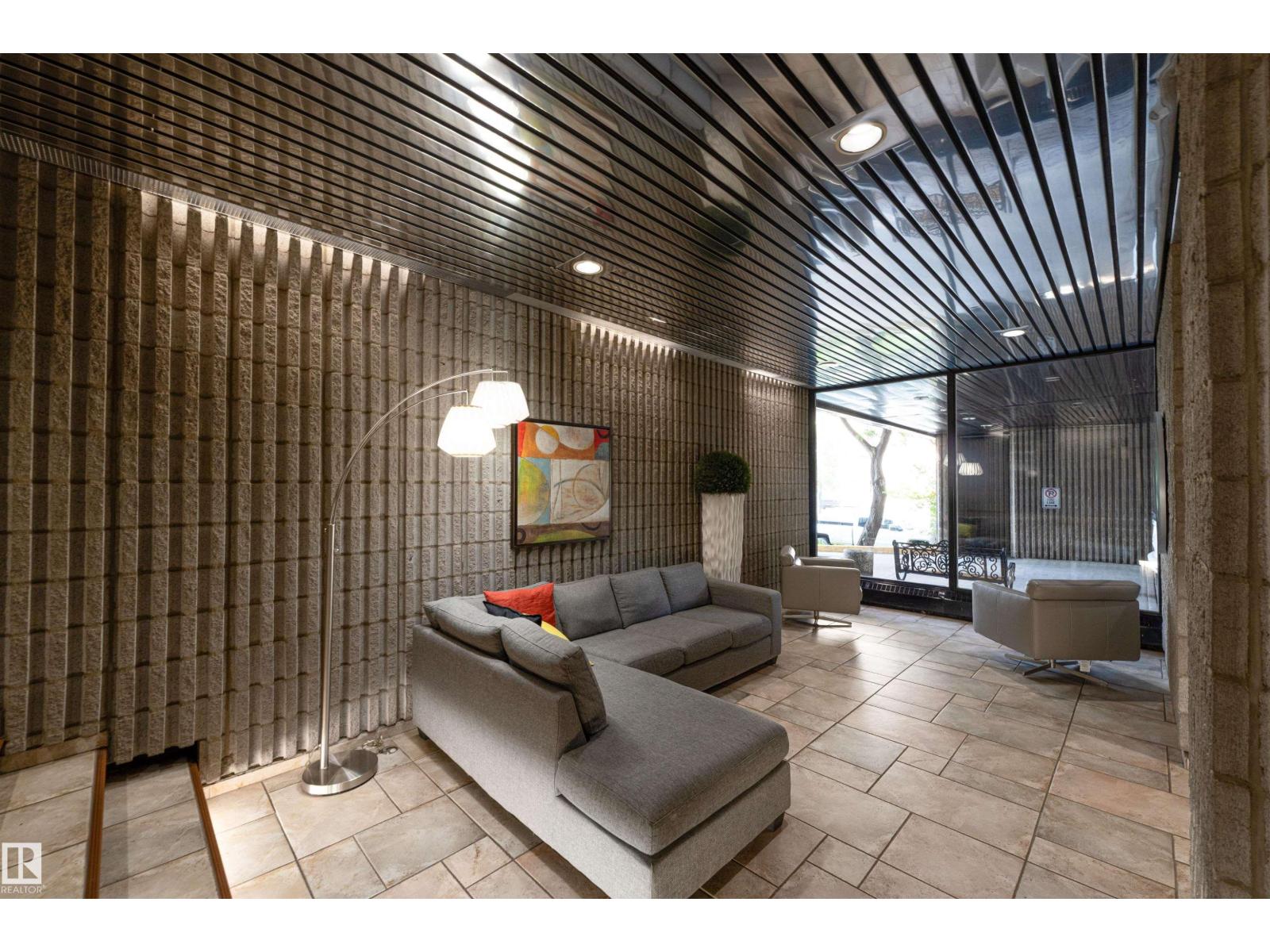 #302 10160 115 ST NW - Image 8