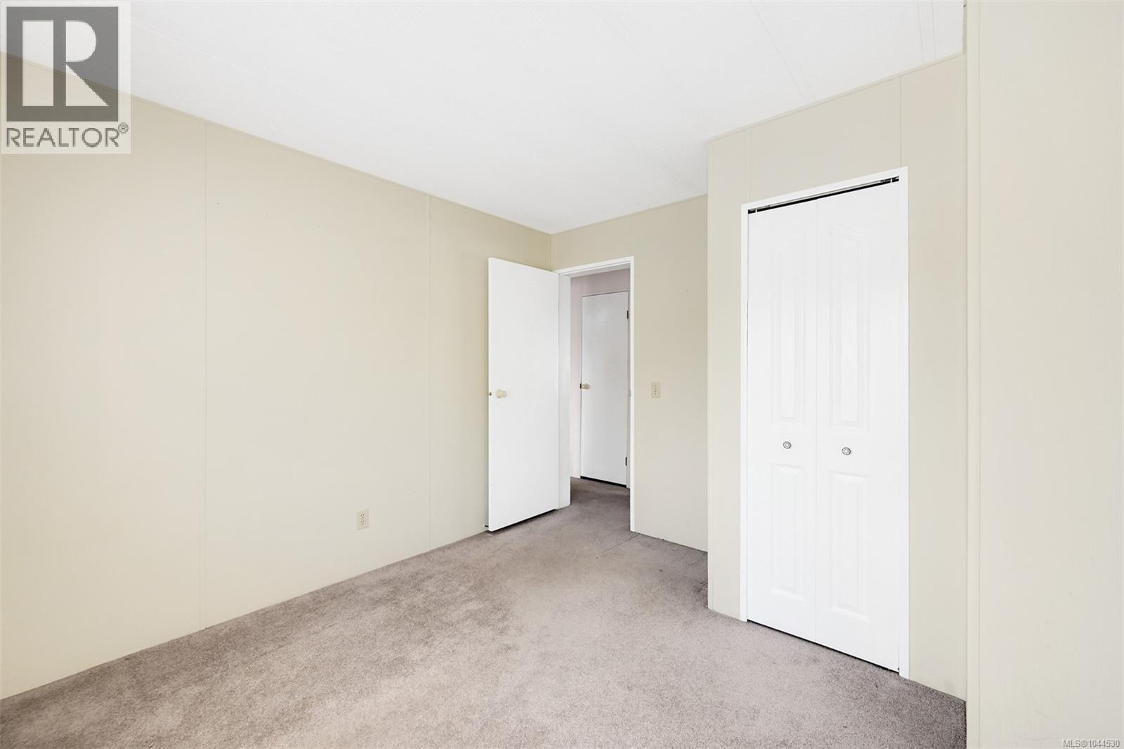 9362 Village Way, Sidney