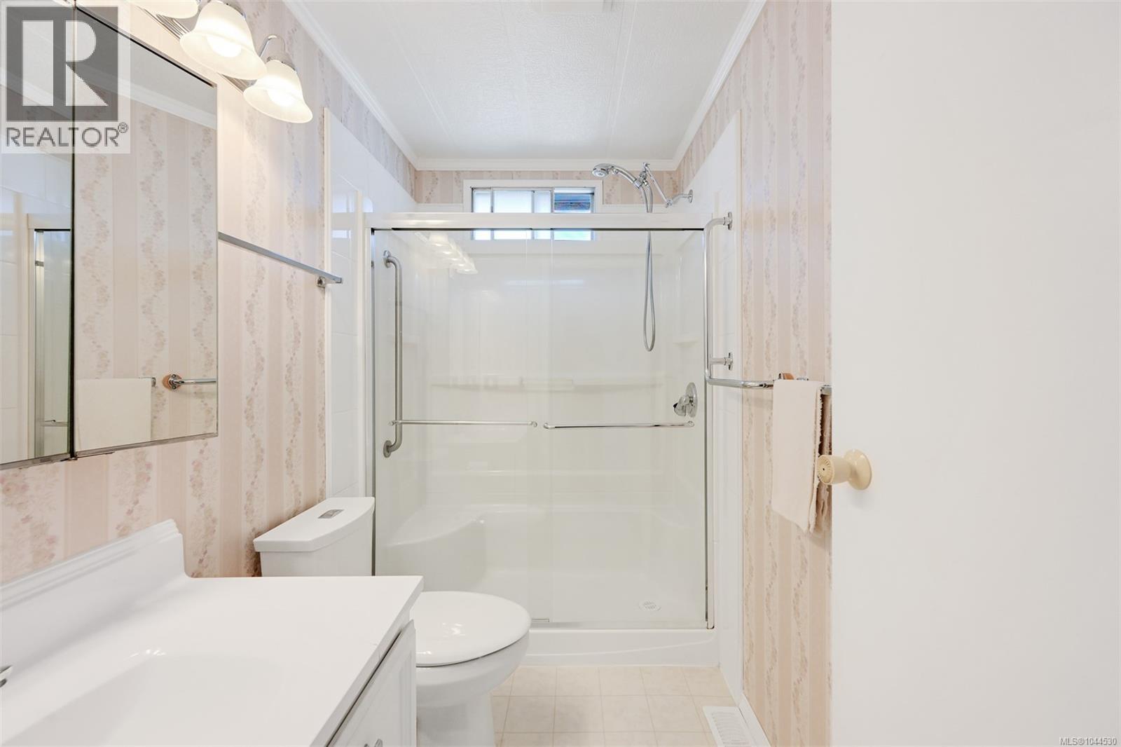 9362 Village Way, Sidney