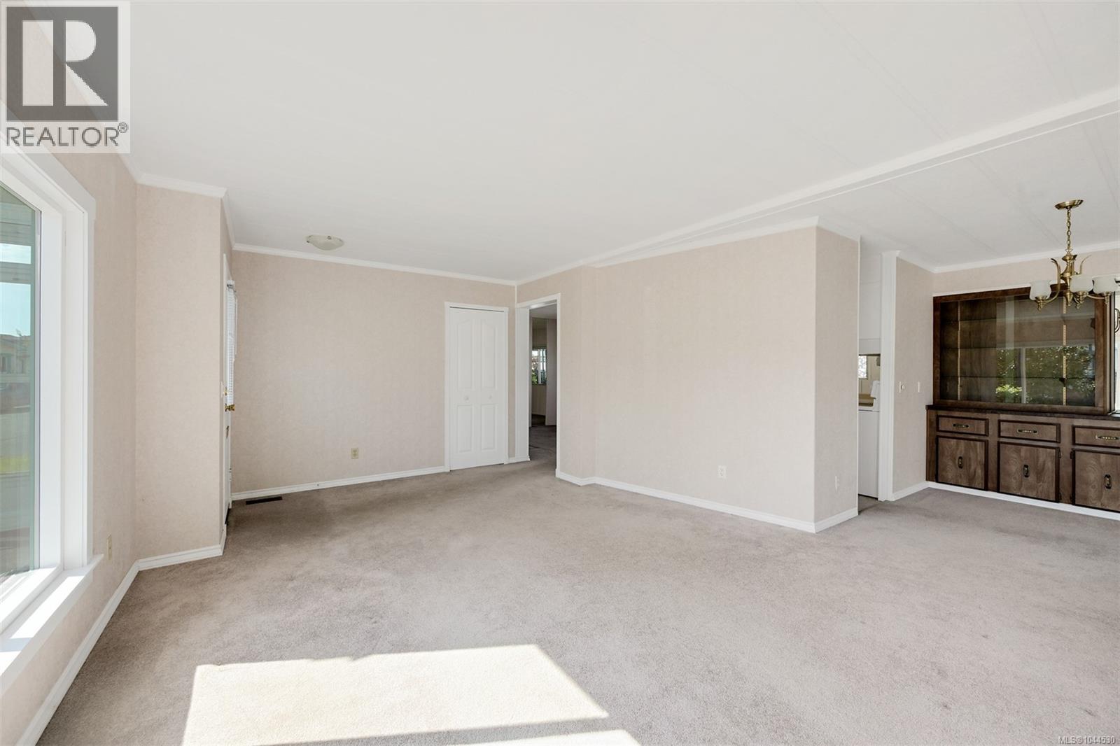 9362 Village Way, Sidney