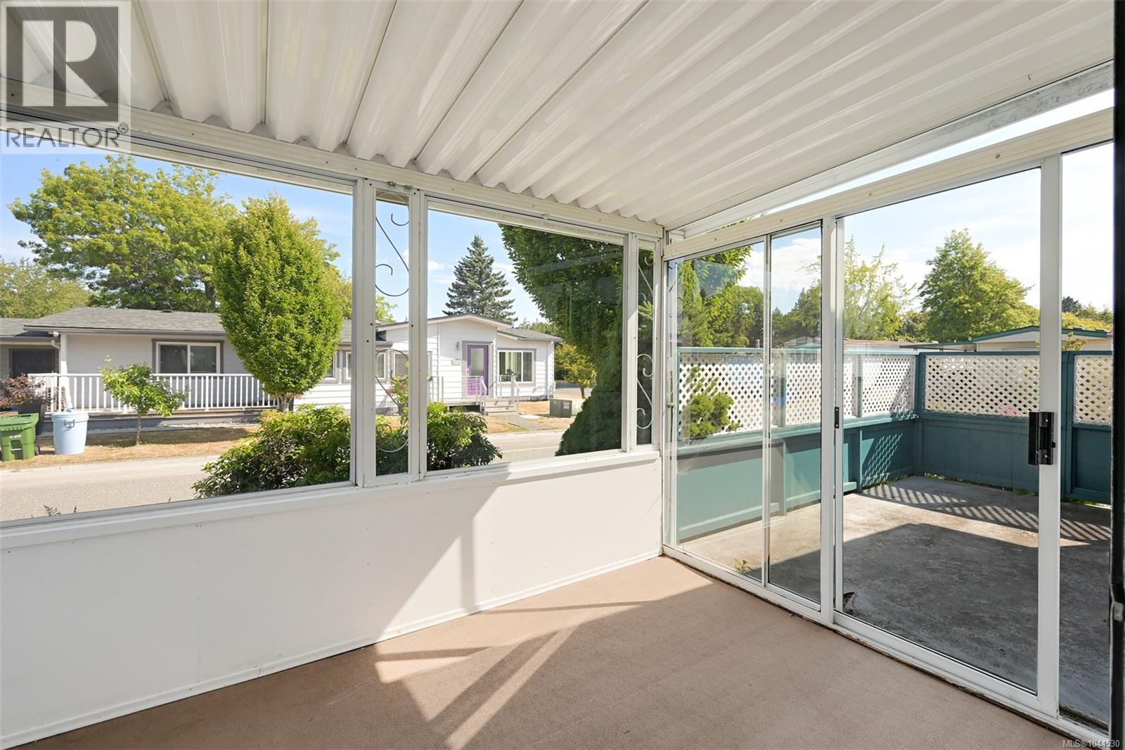 9362 Village Way, Sidney