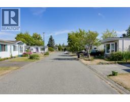 9362 Village Way, Sidney, BC V8L4N8 Photo 28