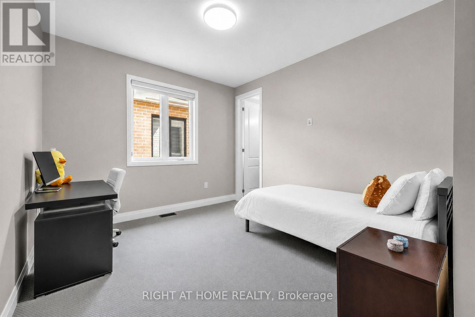 215 PORT DARLINGTON ROAD - Image 25