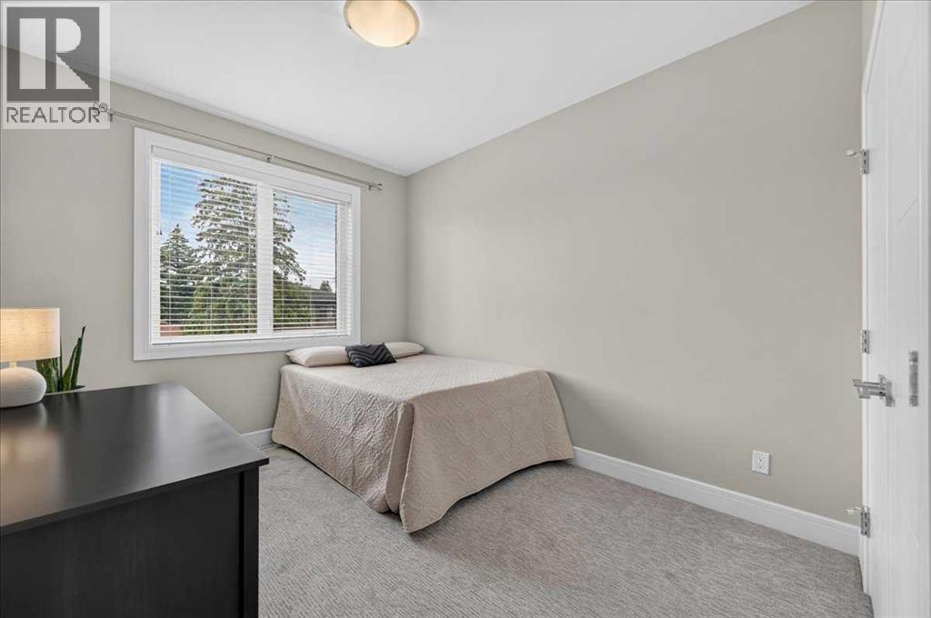 3127 44 Street SW - 28