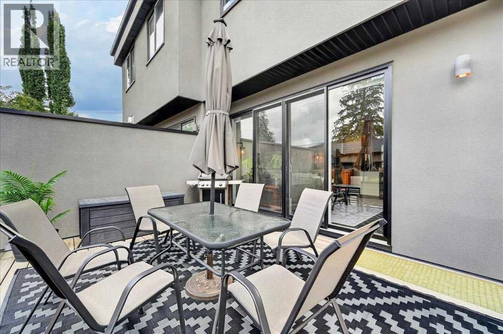 3127 44 Street SW - 31