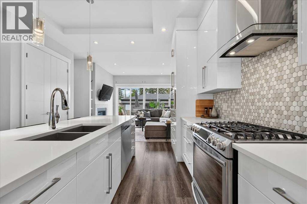 3127 44 Street SW - 7