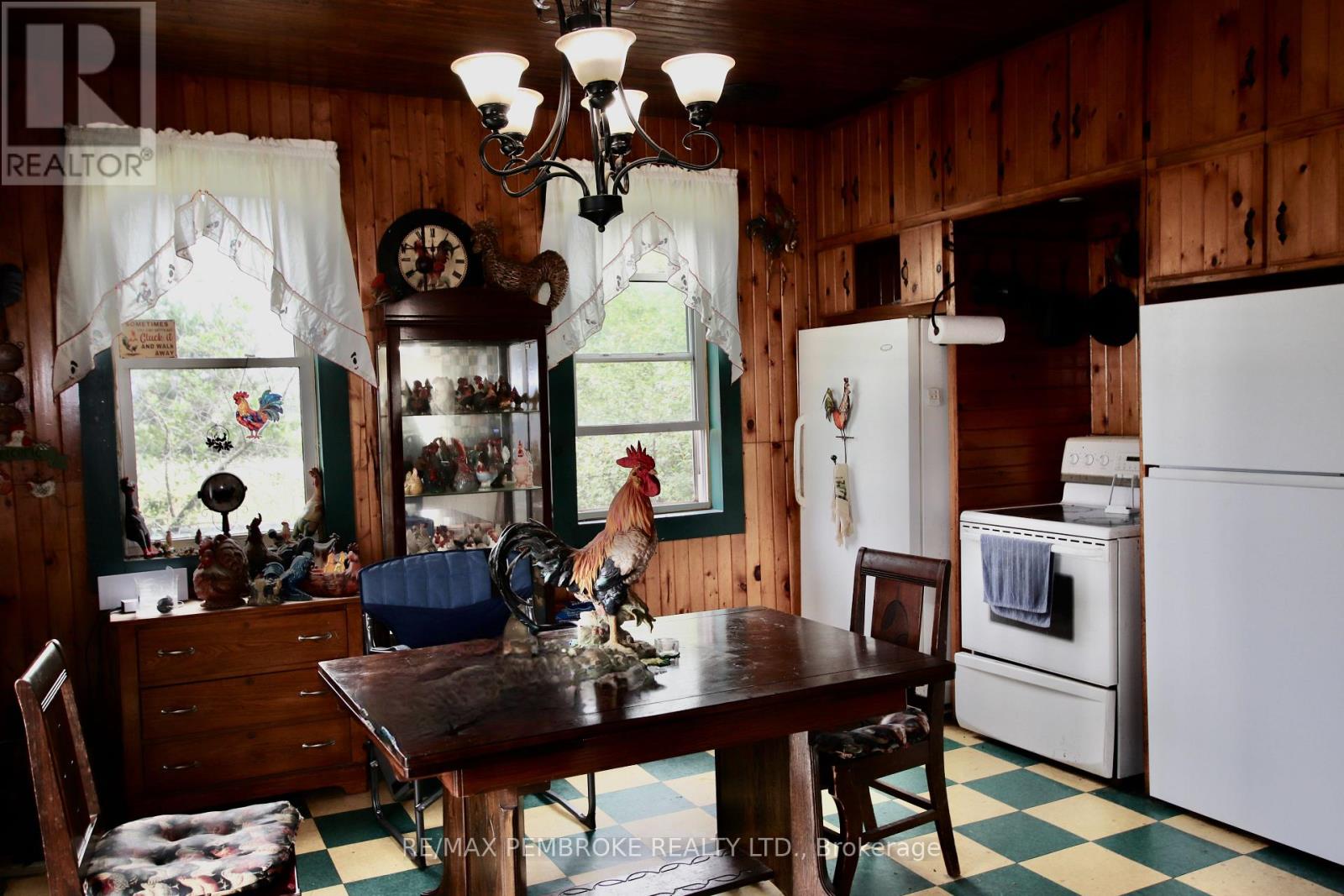 827 B LINE ROAD - Image 12