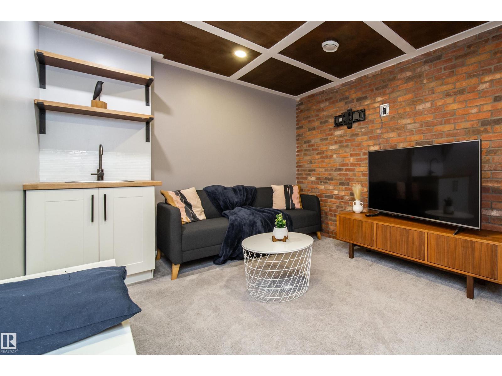 8916 217 ST NW - 32