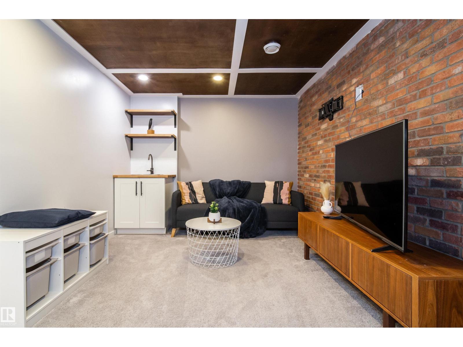 8916 217 ST NW - 30