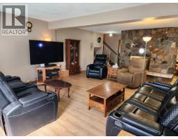 242 Dawson Drive, Faro, YT Y0B1K0 Photo 10