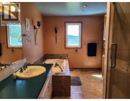 242 Dawson Drive, Faro, YT Y0B1K0 Photo 18