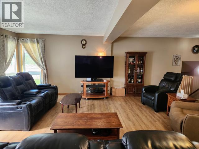 242 DAWSON DRIVE - 9