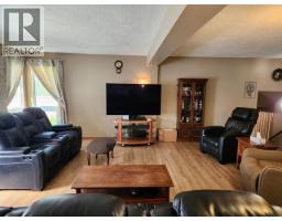 242 Dawson Drive, Faro, YT Y0B1K0 Photo 9